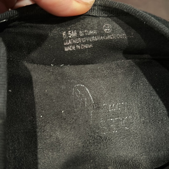 Aerosoles LOVE Black Suede Flats Size 6.5 - Picture 2 of 4